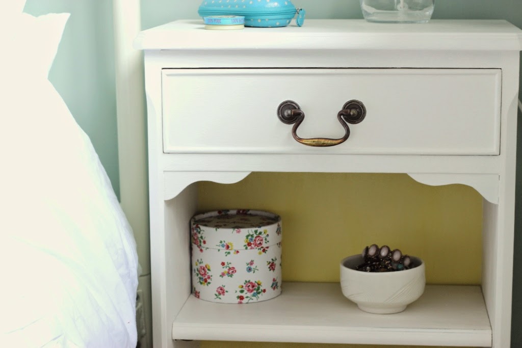 floral and feather DIY painted bedside table makeover