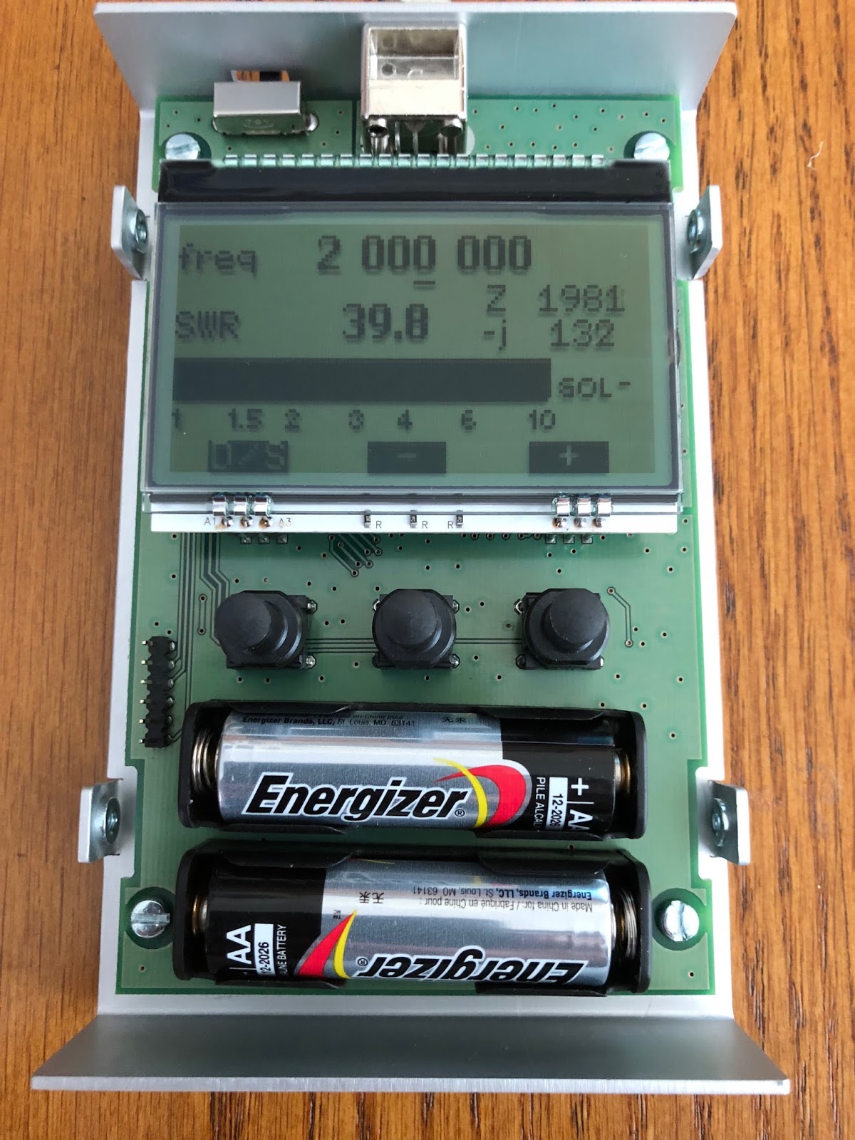 FA VA4 antenna analyzer kit. •