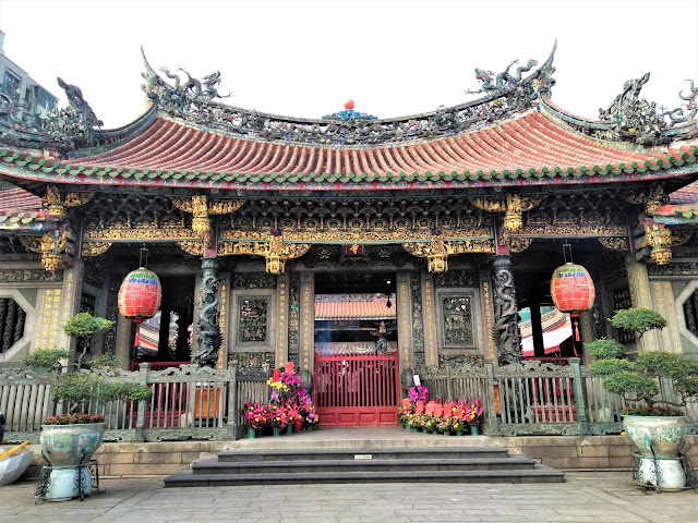 longshan temple taipei taiwan