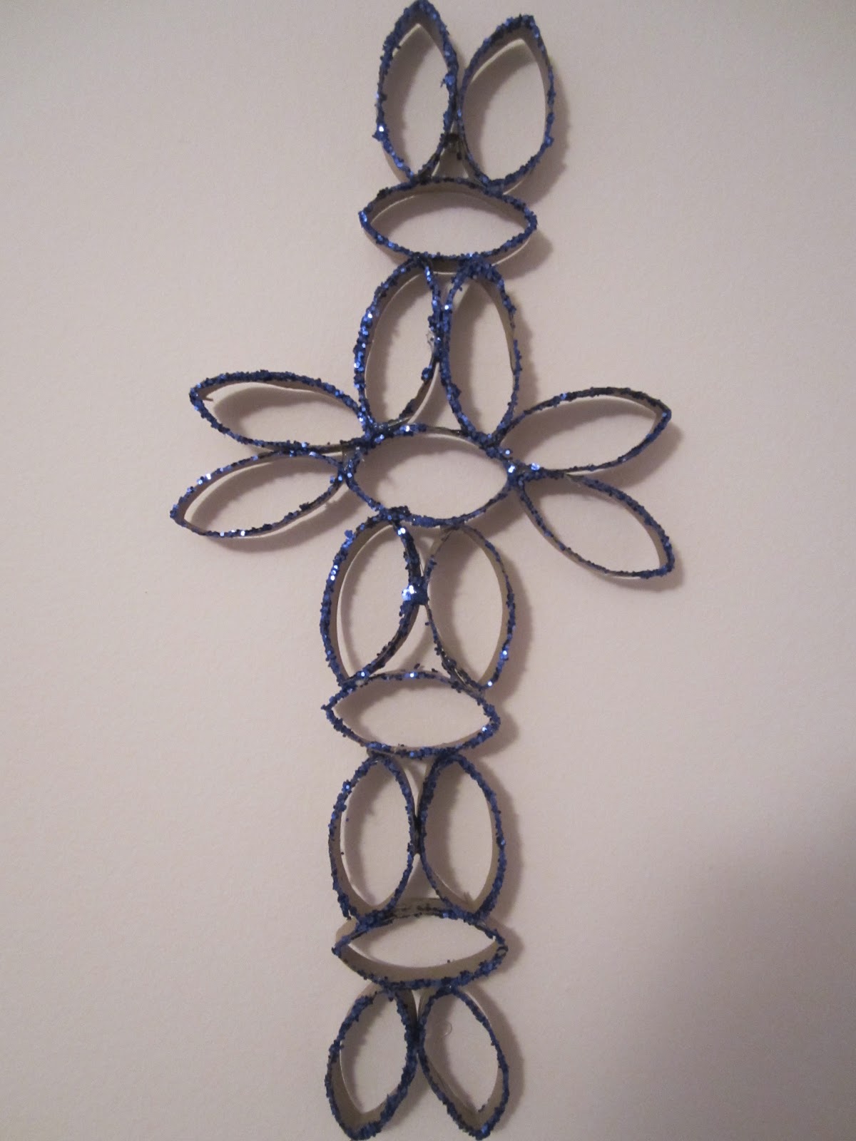 Raising Little Disciples Cross made from a Paper Tube