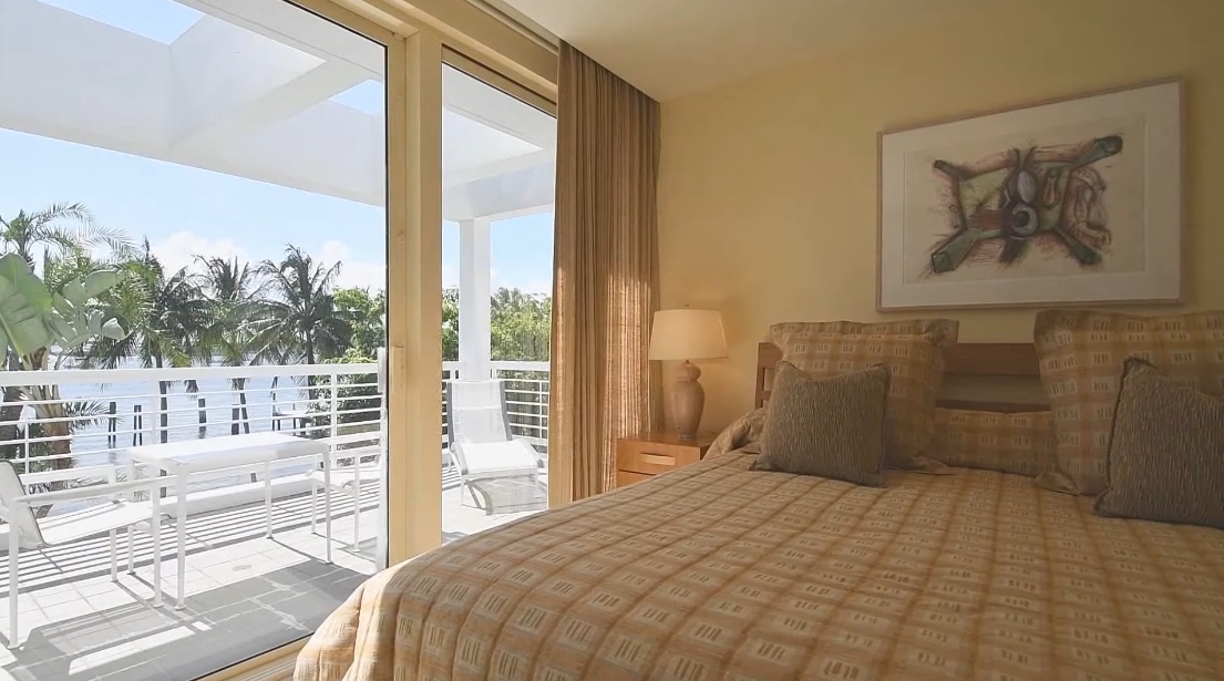 35 Interior Design Photos vs. 936 N Lake Way, Palm Beach, FL Luxury Home Tour