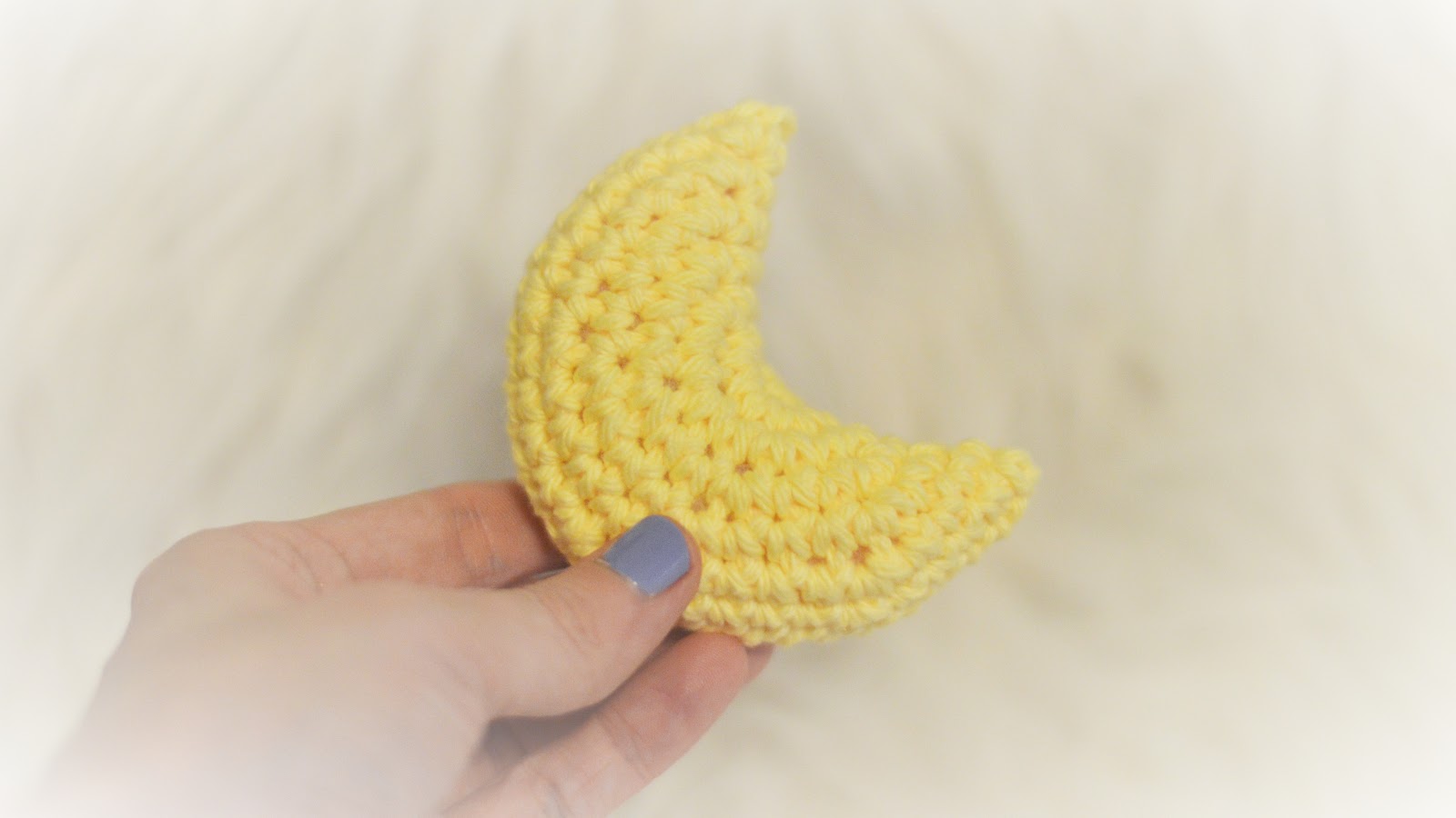 Mini Moon Keychain Pattern: Crochet pattern | Ribblr