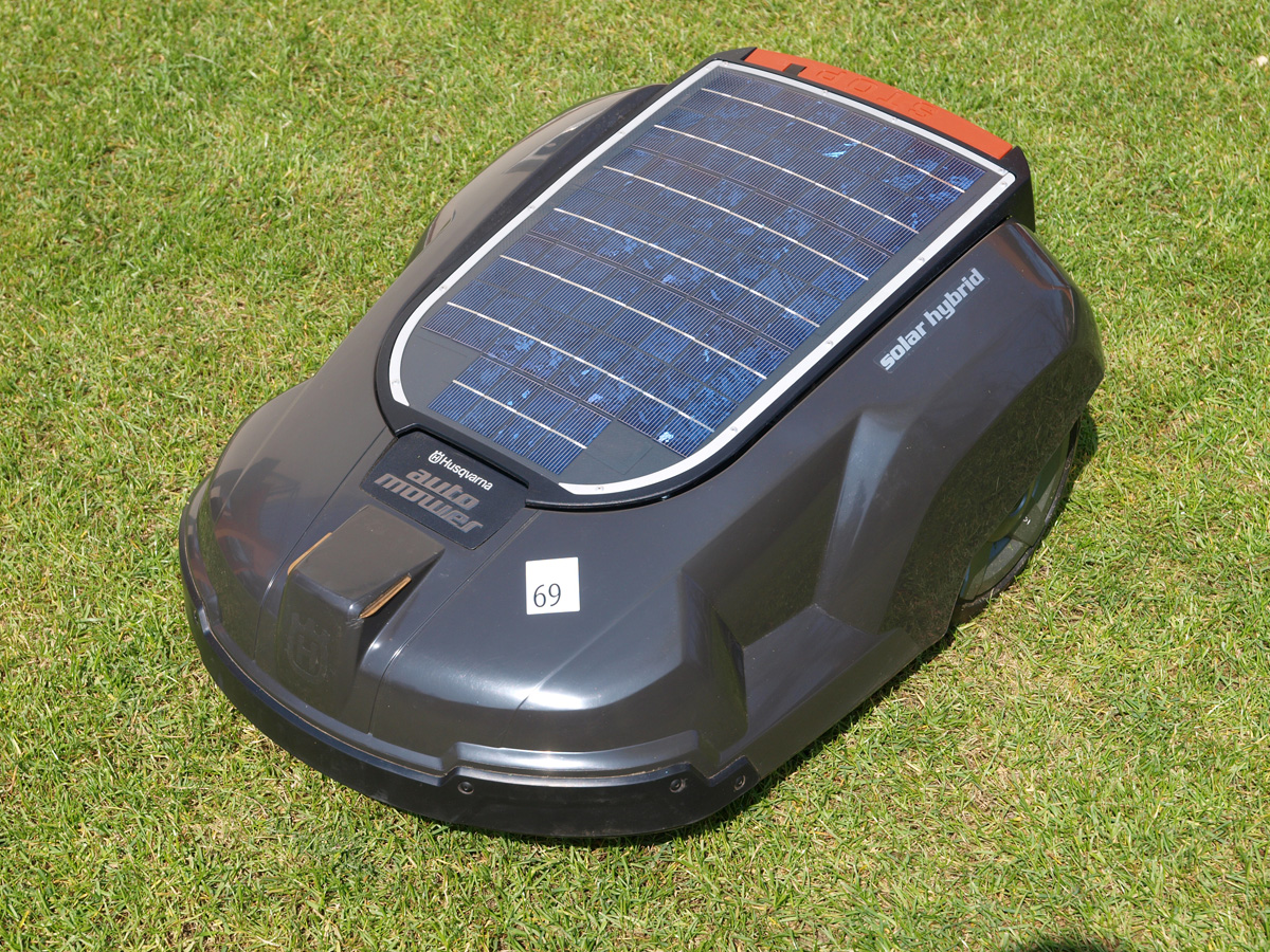 Fully Automated Solar Grass Cutter
