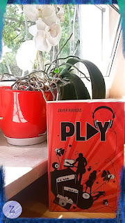Hipnotyzująca okładka ,,Play'' ,,Play'' Javier Ruescas