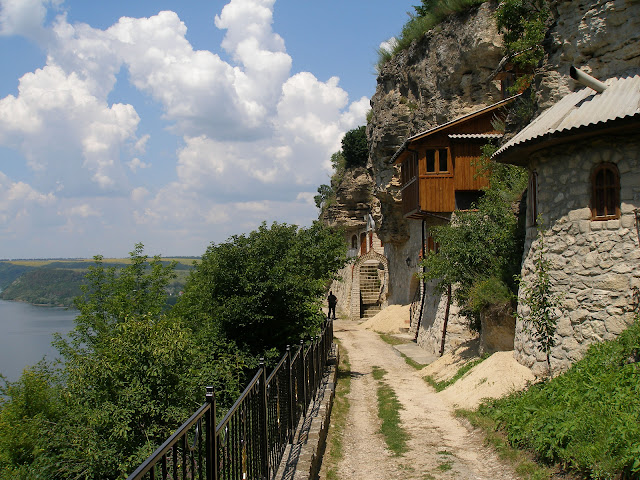 Галицкий пещерный монастырь