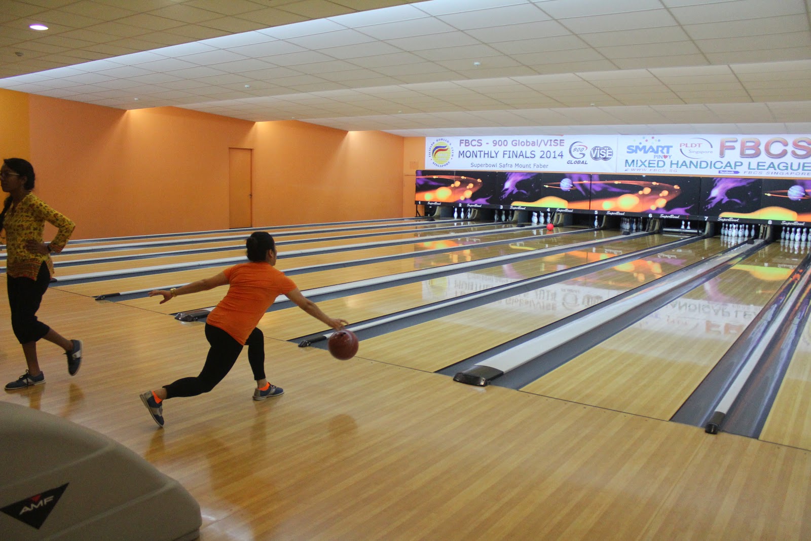 CHOWiX: Bowling at Superbowl Mount Faber