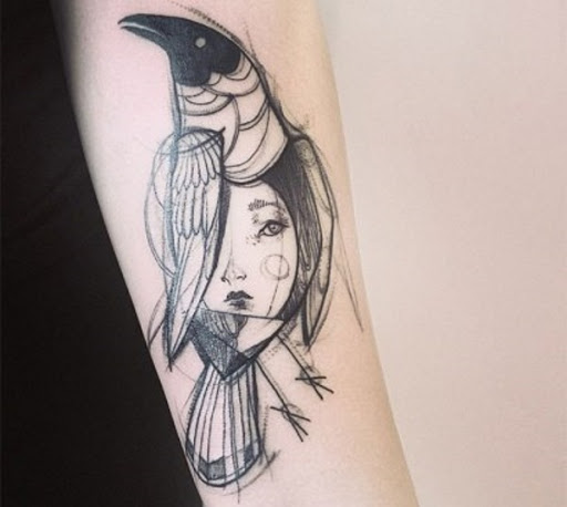 Pássaro e Rosto Esboço de Tatuagem
