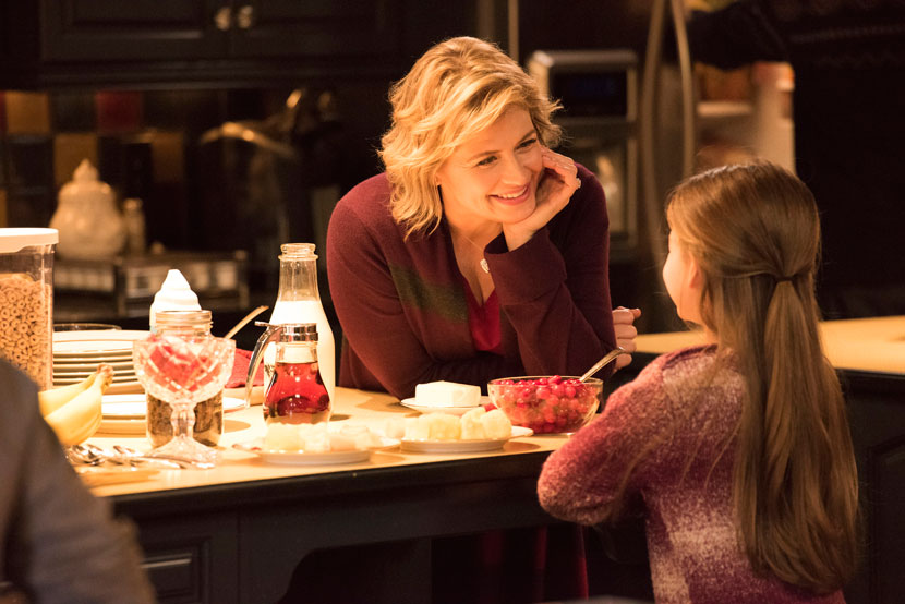 UP Movie 'Angels In The Snow' Premieres Tonight, Stars Chris Potter, Kristy Swanson