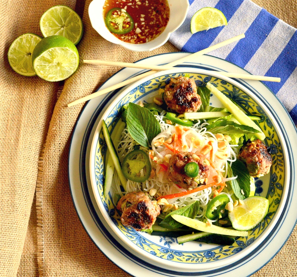 This is How I Cook Vietnamese Meatball Noodle Bowl or I Love