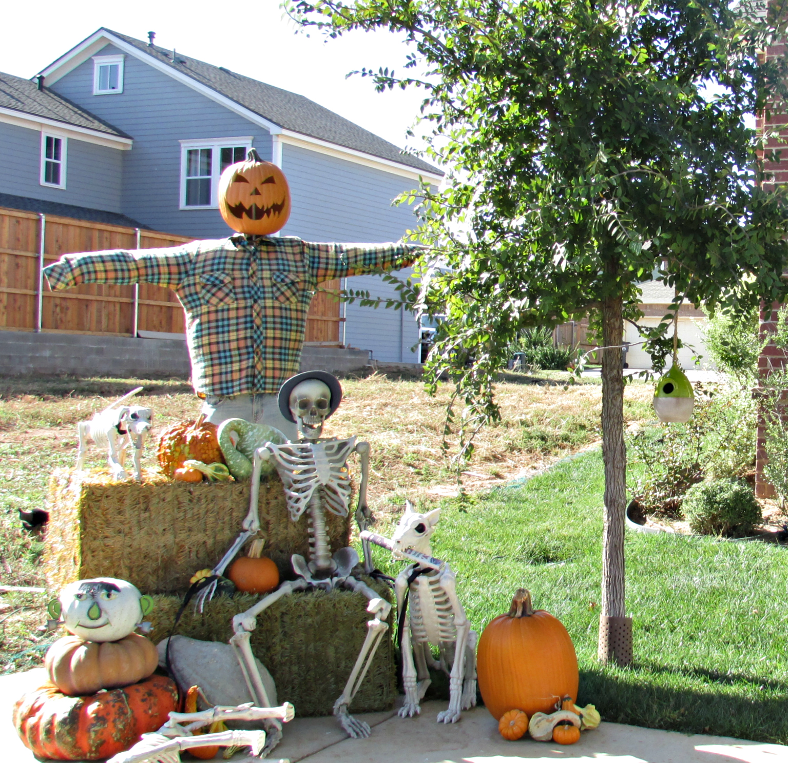 Penny's Vintage Home: Halloween Around the Neighborhood