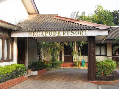  Megapode Resort