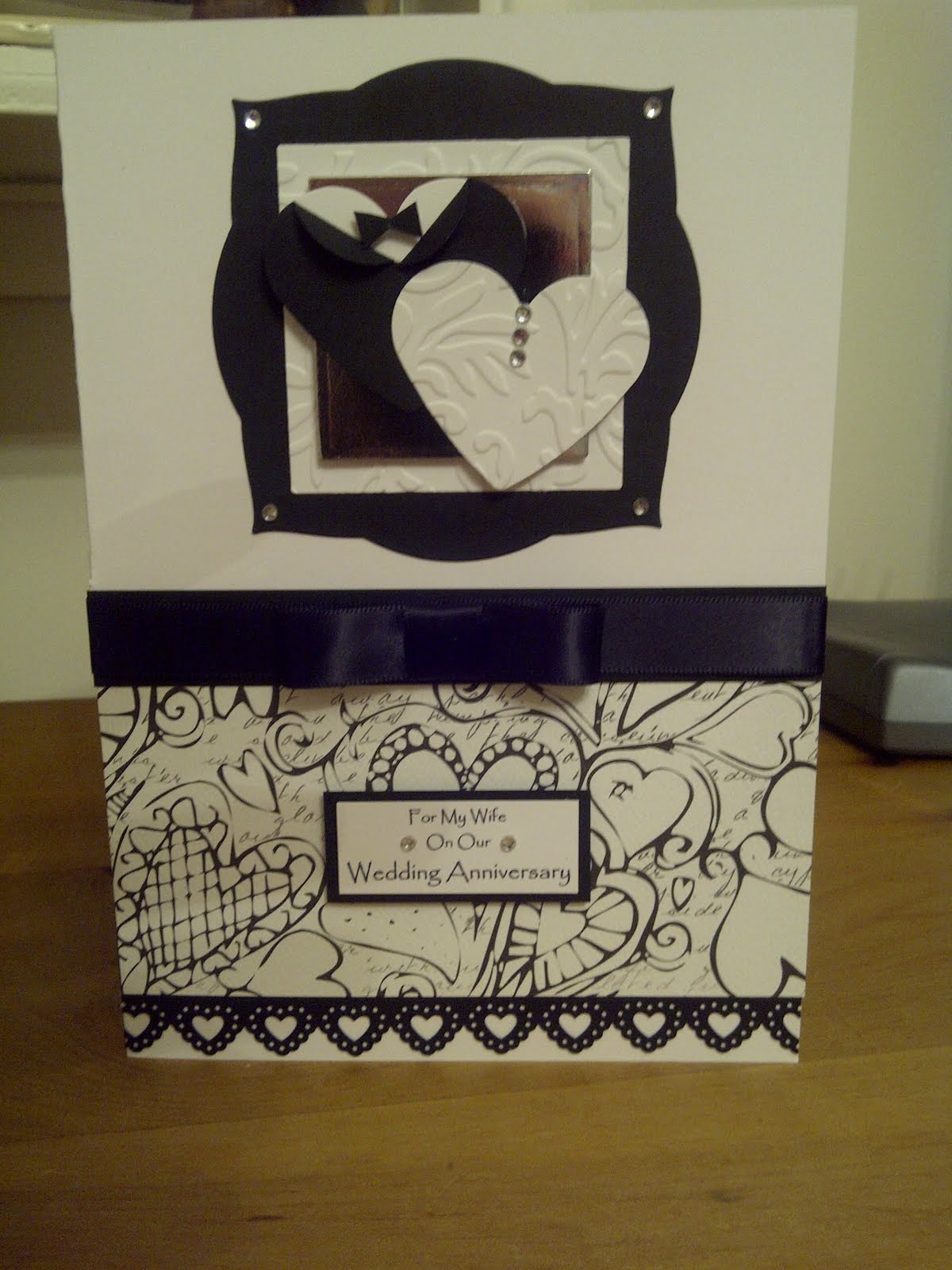 simplyhandmadebyemma-black-white-anniversary-card