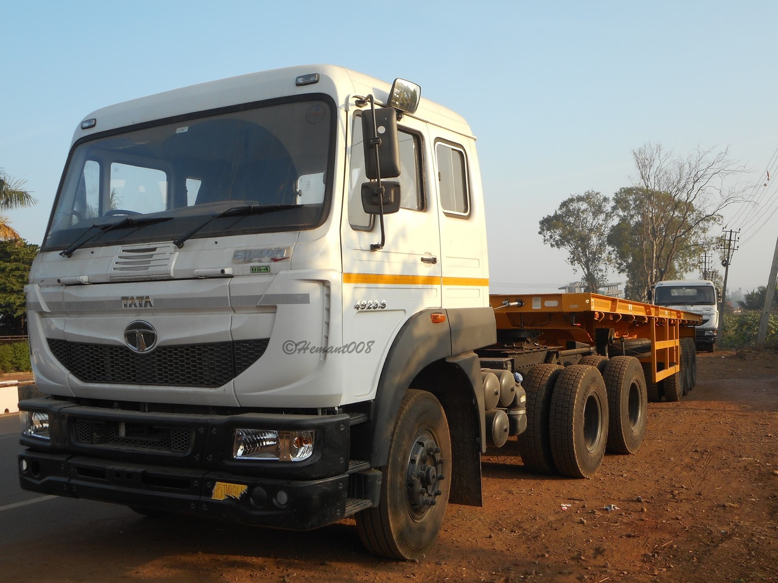 hemant-autoclickz-brand-new-tata-signa-4923-s-tractor-trailer-with