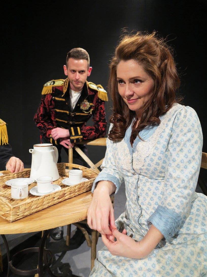 আর্মস এন্ড দ্যা ম্যান (Arms and the man) Bangla Summary