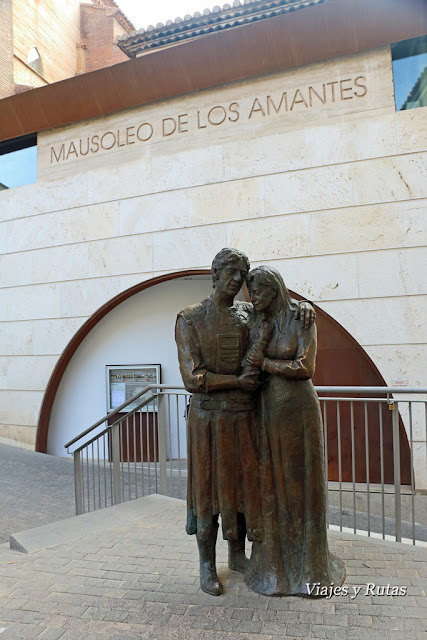 Entrada al Mausoleo de los Amantes de Teruel