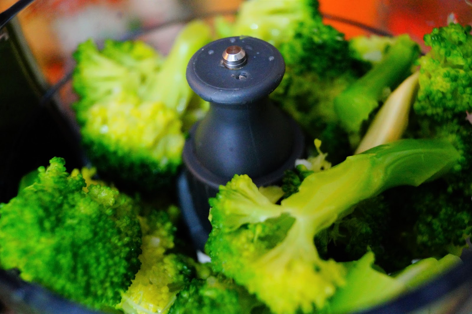 Pimiki alla ricetta della formula perfetta Pesto di broccoli vegan e light