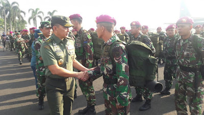 TNI KIRIM SATGASKES TNI DAN SATUAN ZENI BANTU KORBAN GEMPA DI LOMBOK TNI KIRIM SATGASKES TNI DAN SATUAN ZENI BANTU KORBAN GEMPA DI LOMBOK