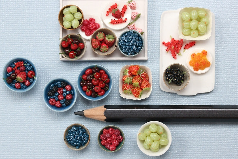 Miniature Food Sculptures by Stephanie Kilgast from Vannes, France. Miniature Food Sculptures by Stephanie Kilgast from Vannes, France.