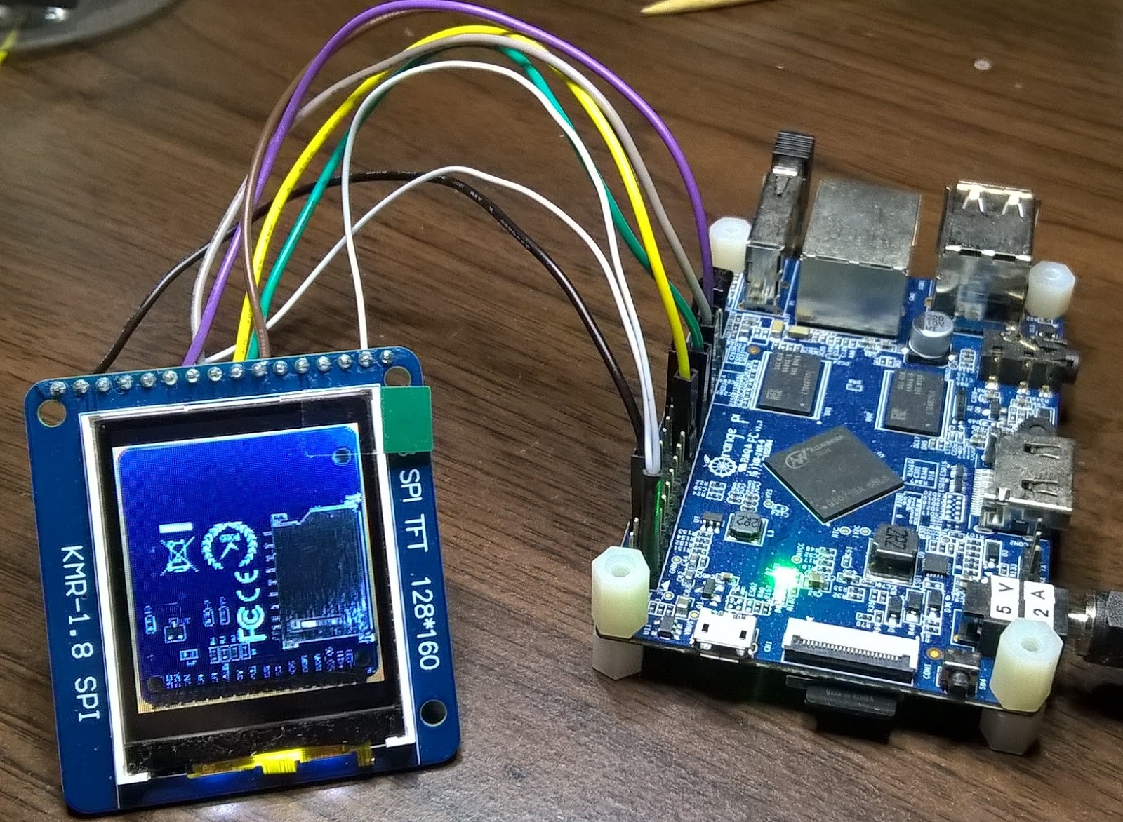 EEssential: 1.8" 128 x 160 TFT LCD