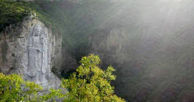 Tượng Quán Thế Âm cao nhất thế giới ở vách núi bị chính quyền TQ phá hủy và bài học quả báo từ cuộc cách mạng văn hóa Tượng Quán Thế Âm cao nhất thế giới ở vách núi bị chính quyền TQ phá hủy và bài học quả báo từ cuộc cách mạng văn hóa