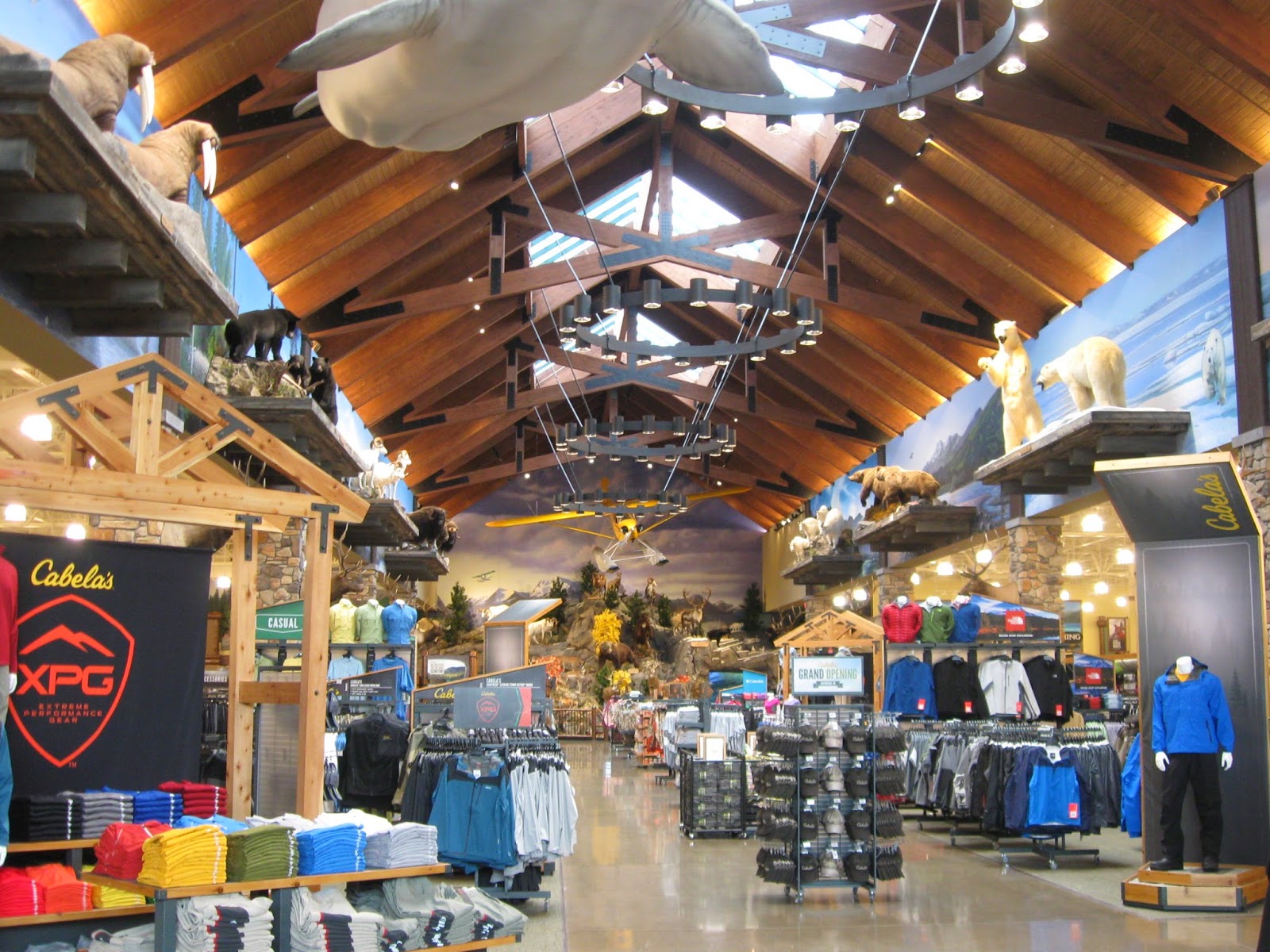 Hogfamily Adventures, AKA: The hog blog: Cabela's comes to Alaska!