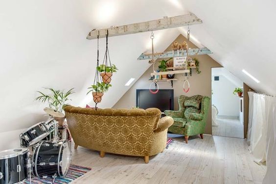 Retro A-Go-Go Boho - Sitting room with rings, B www.BoHoHome.com @bohosusan
