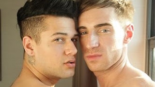 Mickey Gets A Big Cock In London! – Mickey Taylor & Kaydin Grey