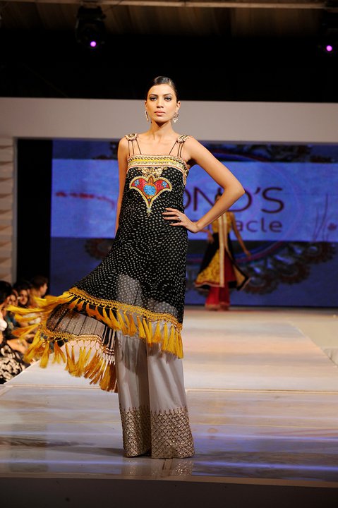 Fashion world latest Fashion: Pakistan modern fashion trend karachi ...