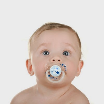 bayi lucu lagi nge-dot dot bayi yang lucu
