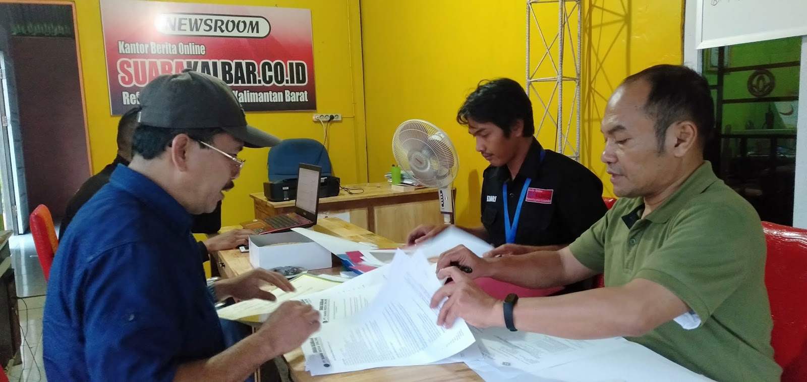 Lowongan jadi Kontributor di Media Siber | SUARAKALBAR.CO.ID Lowongan jadi Kontributor di Media Siber | SUARAKALBAR.CO.ID