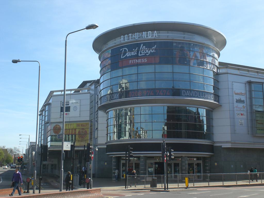 BLACK HOLE REVIEWS My local cinemas of the 1970s Kingston