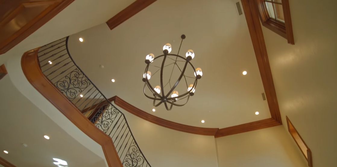 Tour 6817 Amaretto Ct, Plano, TX vs. 35 Interior Design Photos