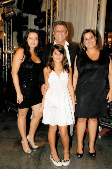 Marcos Paulo com as filhas Vanessa, Giulia e Mariana