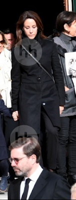 Manteau Hugo Boss / bottines Sergio Rossi / sac Celine