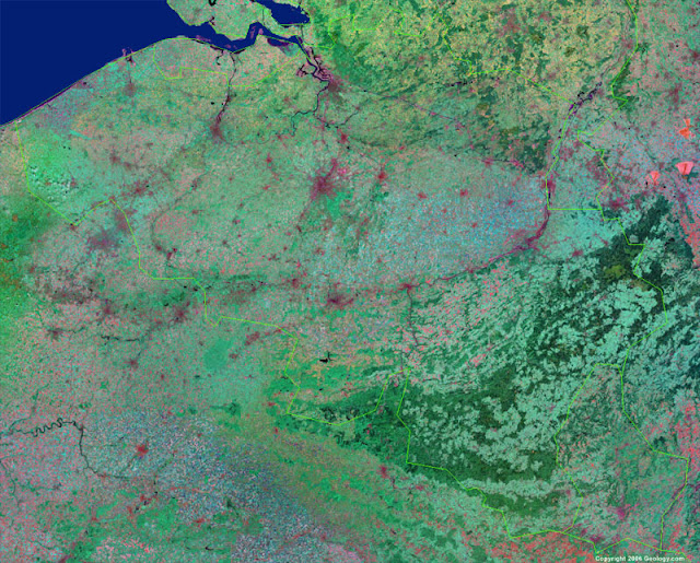 Peta negara Belgia tampak dari satelit Gambar Peta negara Belgia tampak dari satelit