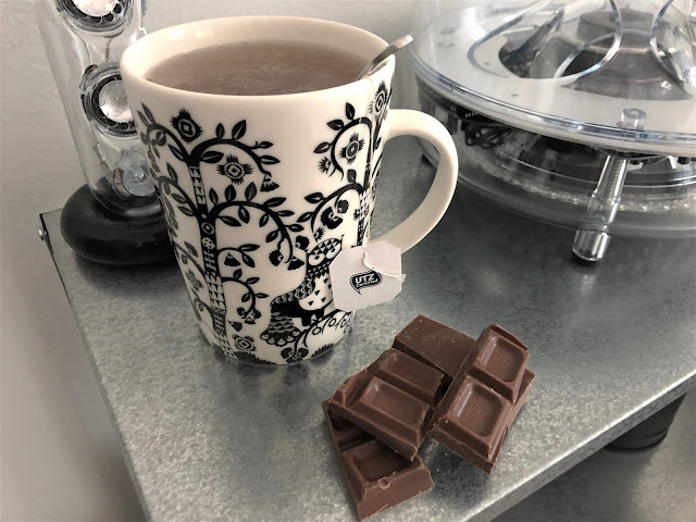 Earl Gray teetä ja suklaata Earl Gray tee suklaa