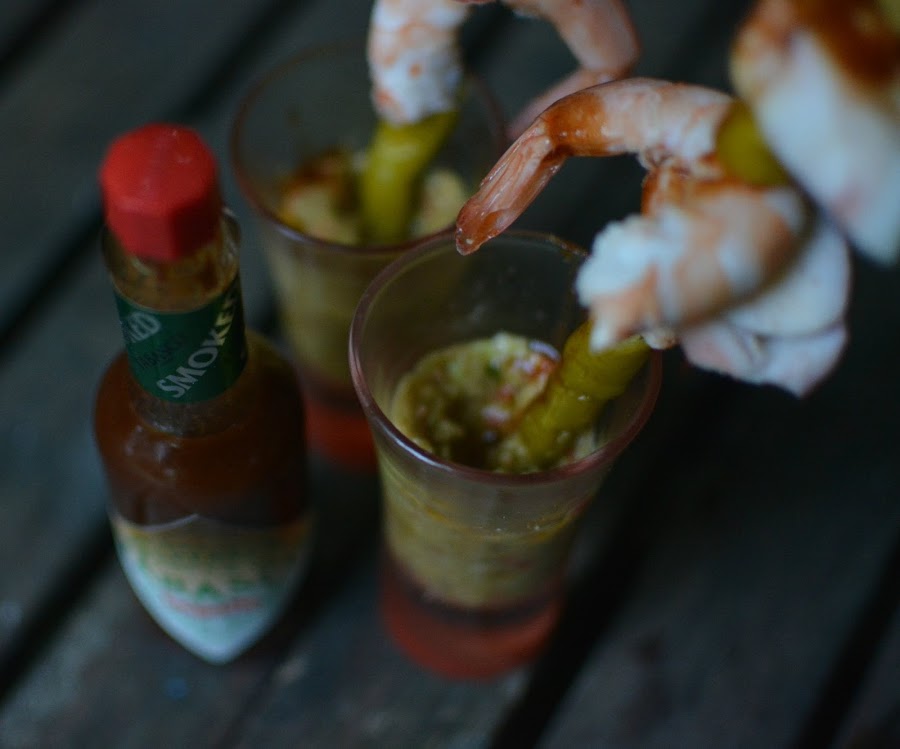 Receta de tapa de langostinos, rejos, guindilla, guacamole y Tabasco Chipotle tererecetas 03