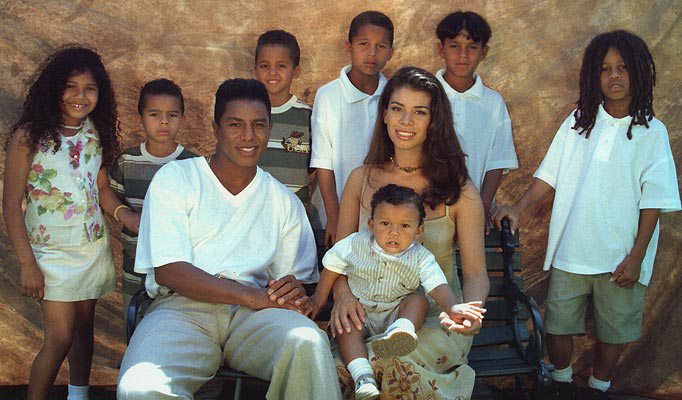 alejandra genevieve oaziaza