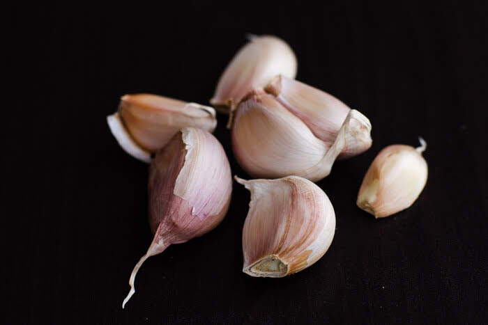garlic image of garlic
