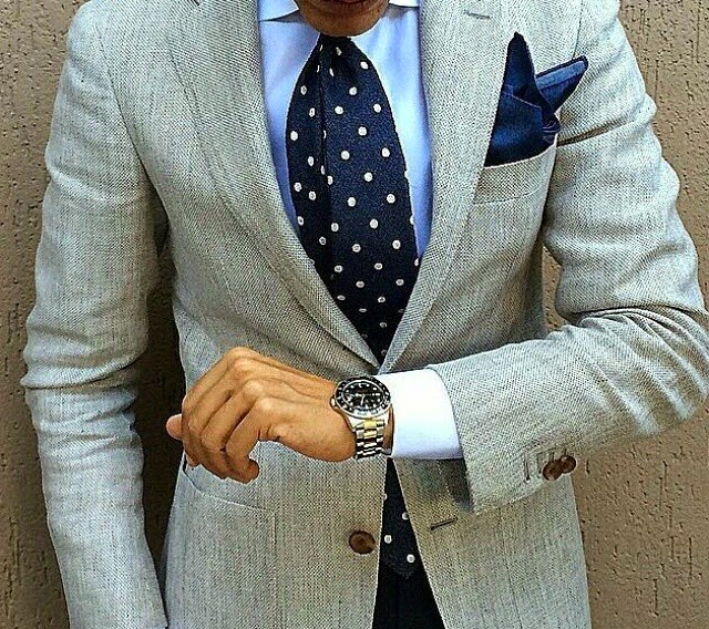 elegancia distinción: COMO DEBE COMBINARSE EL DE BOSILLO