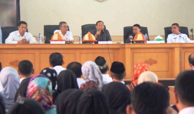 Berita Humas : Hamka B Kady, Anggota DPR RI Komisi V Reses Ke Selayar Berita Humas : Hamka B Kady, Anggota DPR RI Komisi V , Reses ,Ke ,Selayar