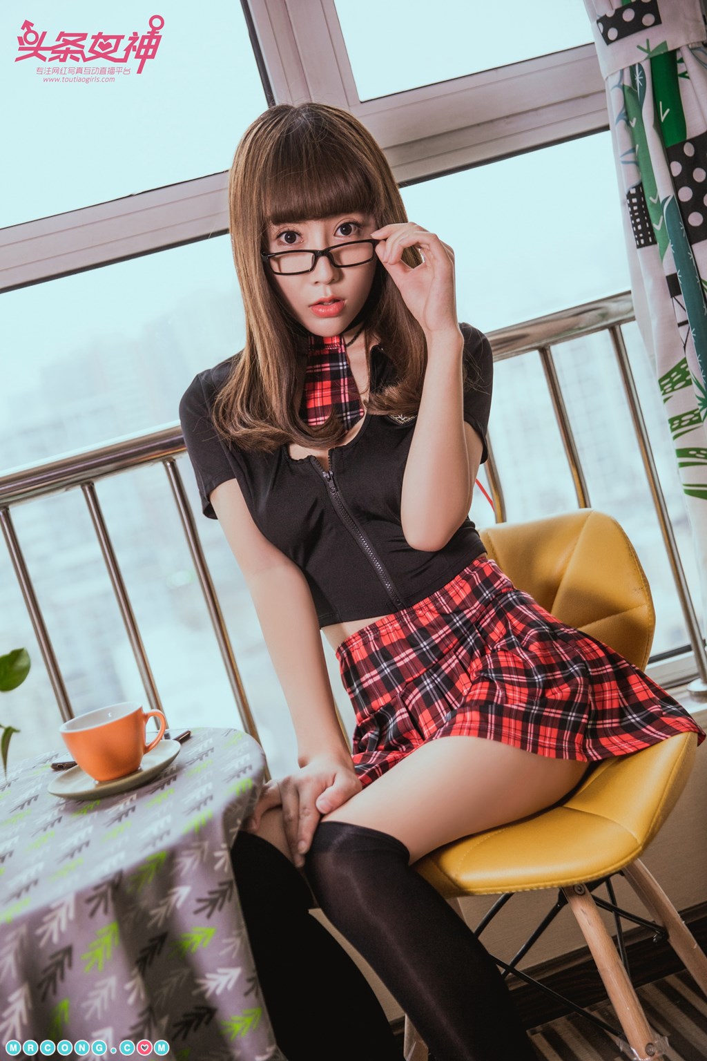 TouTiao 2018-06-13: Model Xiao Xiao (笑笑) (20 photos) photo 1-1