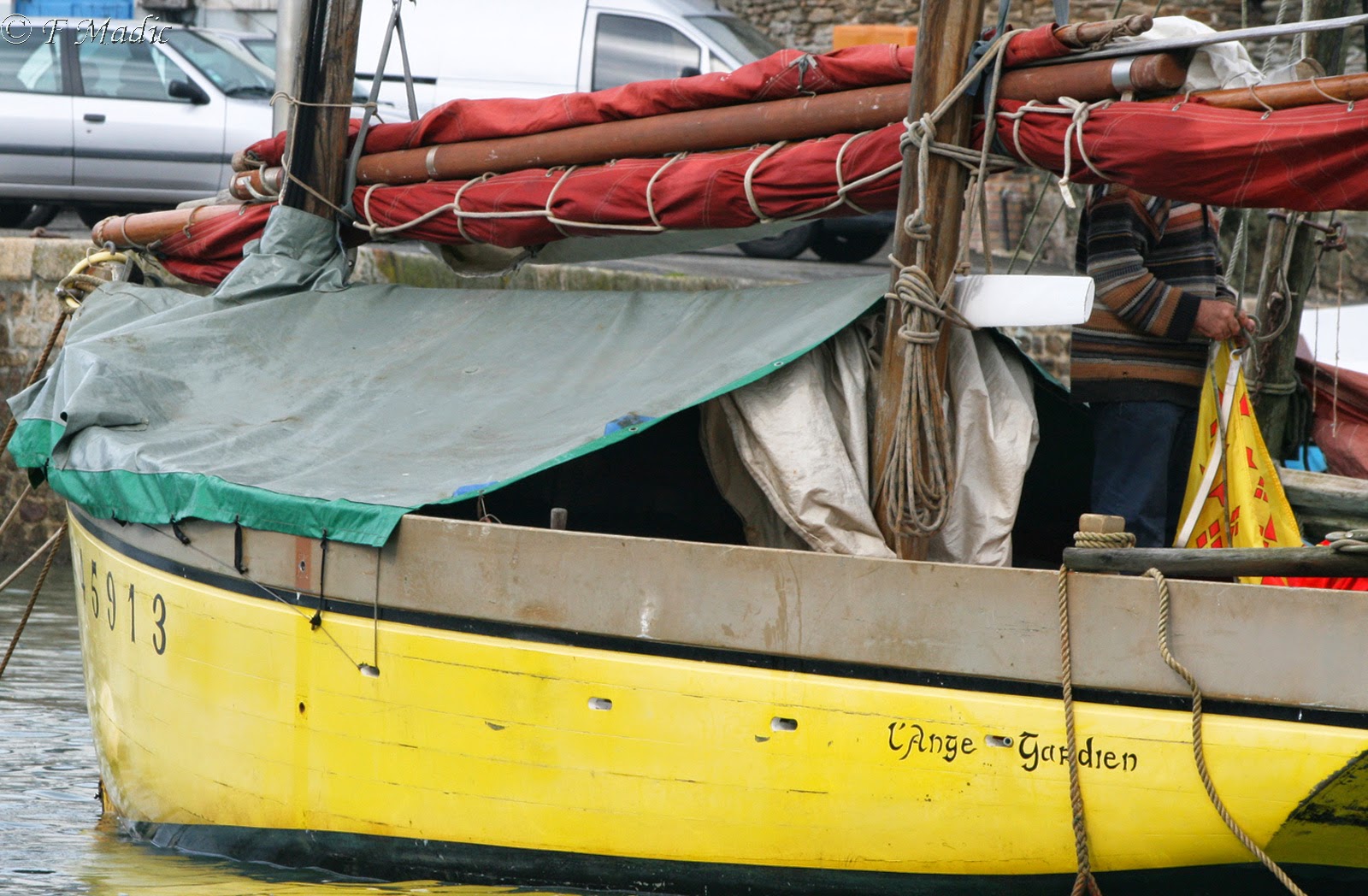 Voiliers à 2 mâts (voiles auriques ou carrées) L'ANGE GARDIEN