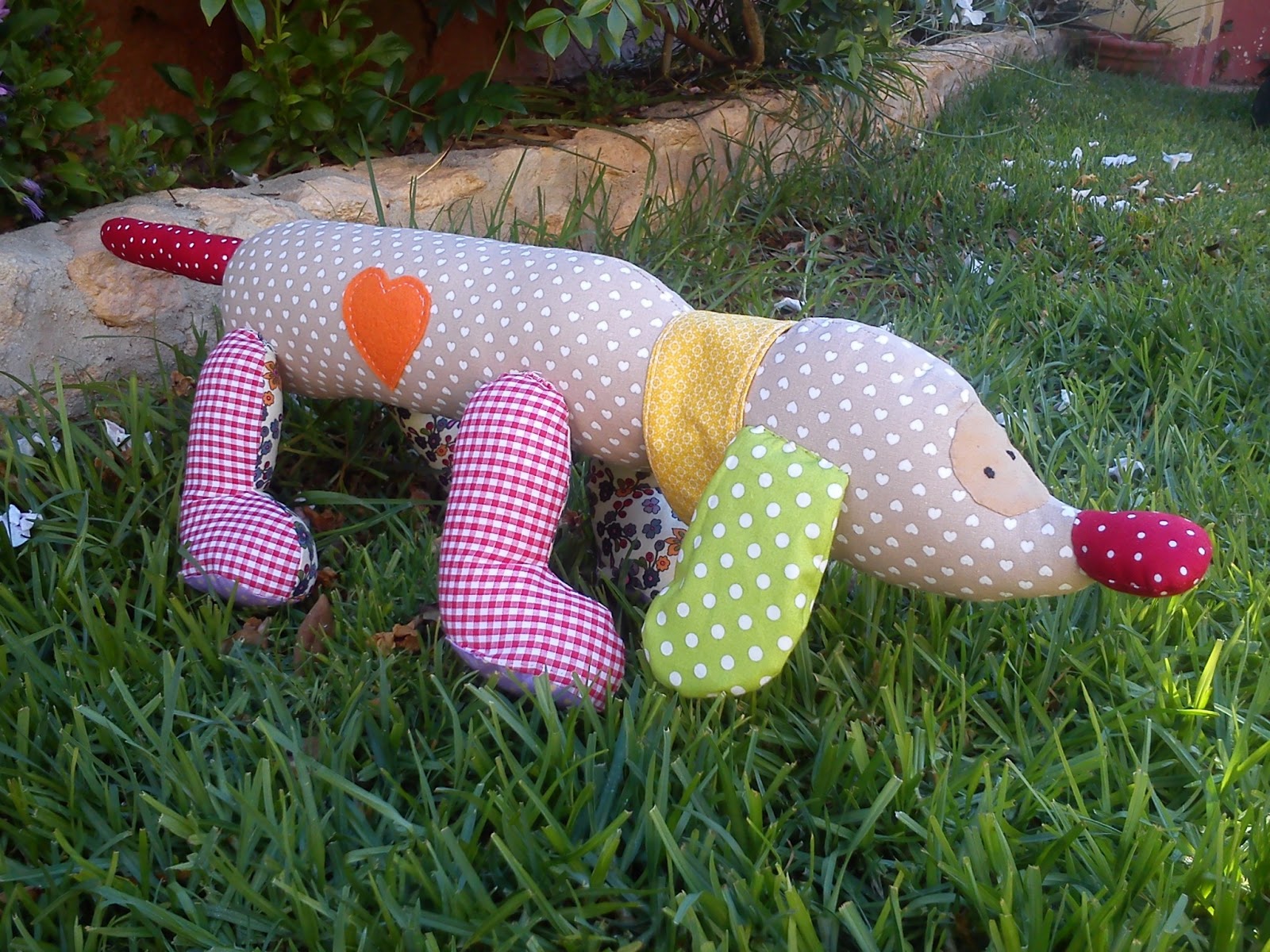 De punticos verdes El perro salchicha De punticos verdes El perro salchicha