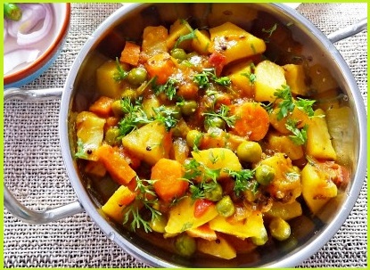 Masala Gajar Aloo Recipe