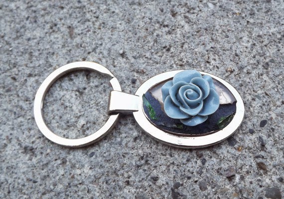 https://www.etsy.com/listing/160917663/blue-rose-mosaic-tumbled-glass-keychain?ref=shop_home_active_2