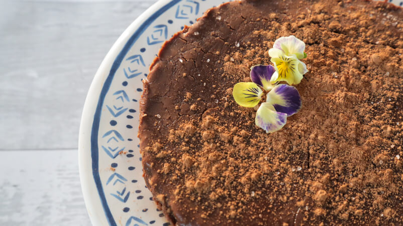raw flourless chocolate torte