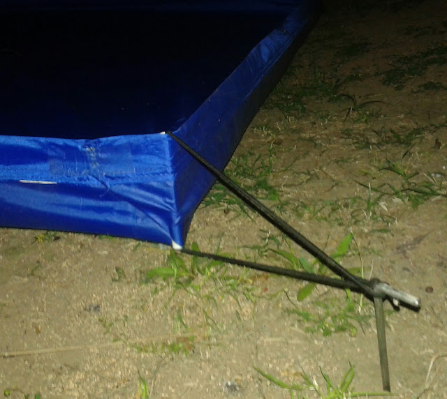RaisedByRaccoons Practical knowhow for the outdoors HOW TO MAKE A BATHTUB FLOOR for Tarp Shelter