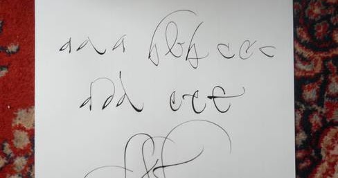 L Ivre De Lettres Et De Couleurs Calligraphie Au Crayon Un Stage