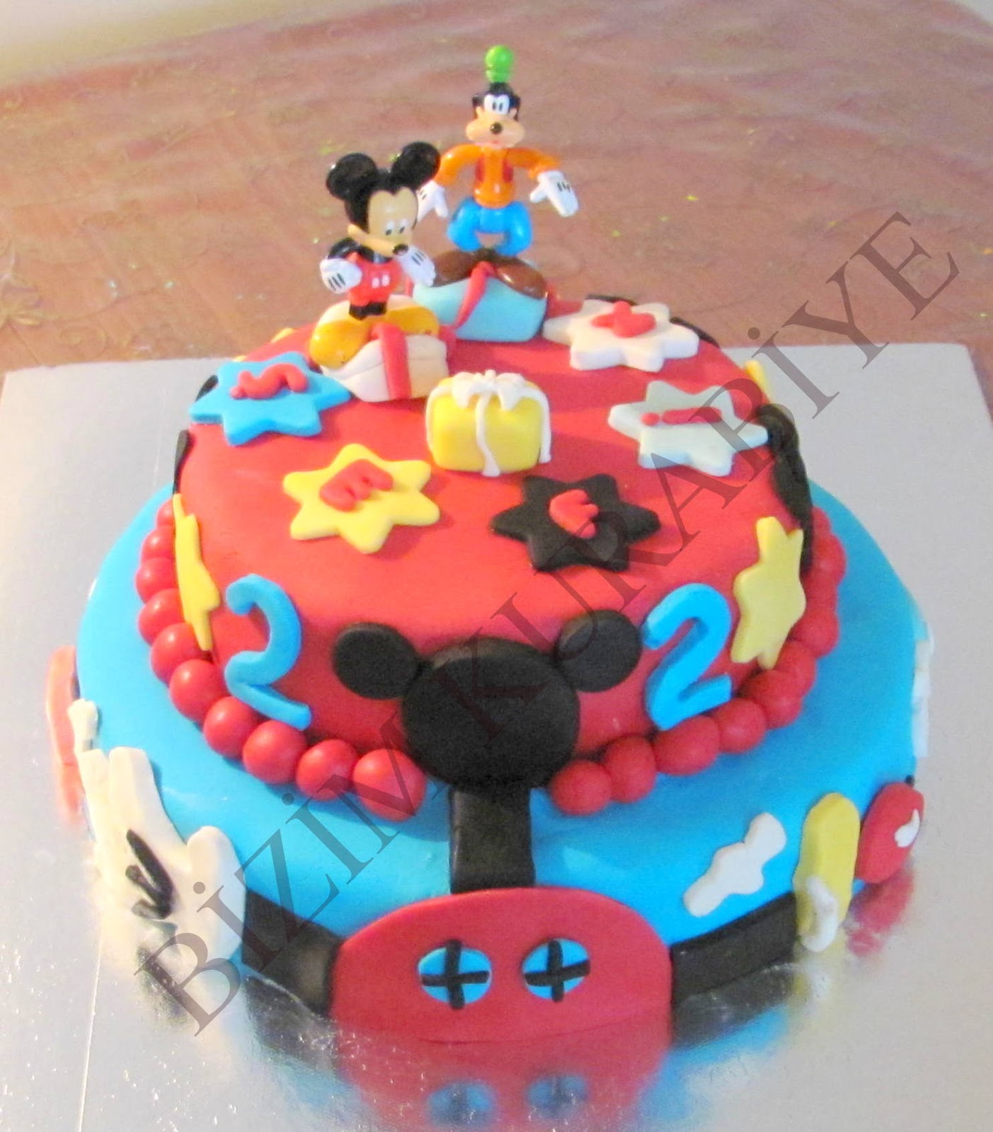 Bizimkurabiye Butik Kurabiye ve Pasta Mickey Mouse ve Parti Evi Pasta